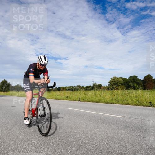 31.08.2025 - Elbe Triathlon Hamburg Michael Burmester http://msf.ph/oto/8665498 31.08.2025 10:12:45 Radfahren 664, 669, 700, 712, 720, 745, 775, 813 meine-sportfotos.de
