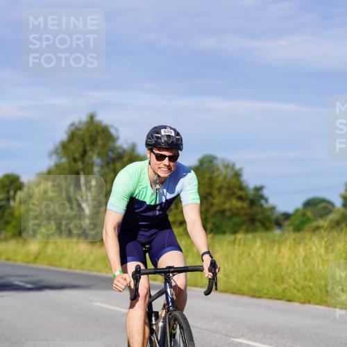 31.08.2025 - Elbe Triathlon Hamburg Michael Burmester http://msf.ph/oto/8665506 31.08.2025 09:30:34 Radfahren 280, 364, 384, 421, 533, 539 meine-sportfotos.de