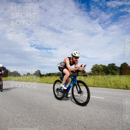31.08.2025 - Elbe Triathlon Hamburg Michael Burmester http://msf.ph/oto/8665511 31.08.2025 10:12:54 Radfahren 486, 664, 712, 722, 737, 745, 775, 779 meine-sportfotos.de