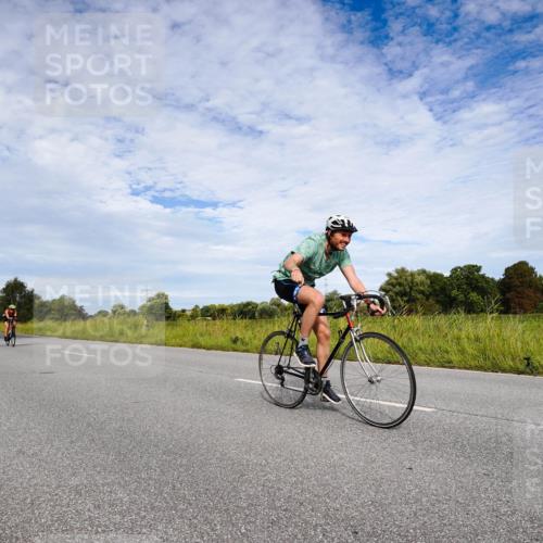 31.08.2025 - Elbe Triathlon Hamburg Michael Burmester http://msf.ph/oto/8665536 31.08.2025 10:13:19 Radfahren 417, 477, 494, 546, 833, 851, 913 meine-sportfotos.de