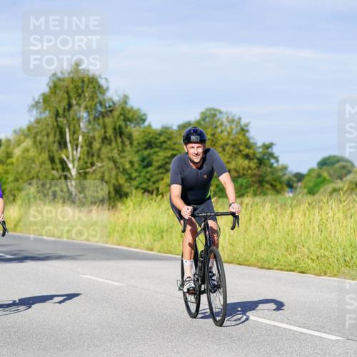 31.08.2025 - Elbe Triathlon Hamburg Michael Burmester http://msf.ph/oto/8665540 31.08.2025 09:30:46 Radfahren 192, 332, 413, 602, 669, 684, 756 meine-sportfotos.de