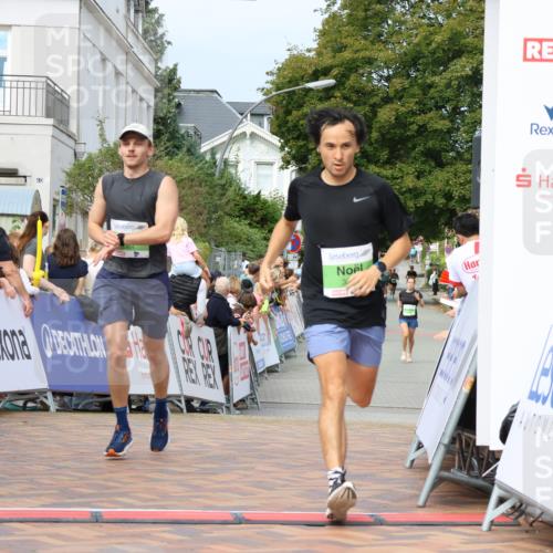 31.08.2025 - 21. Blankeneser Heldenlauf Strokosch-Dieckow http://msf.ph/oto/8665562 31.08.2025 10:59:46 Ziel 3551, 3330, 3364, 3467 meine-sportfotos.de