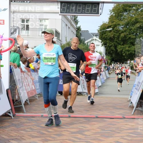 31.08.2025 - 21. Blankeneser Heldenlauf Strokosch-Dieckow http://msf.ph/oto/8665567 31.08.2025 11:18:07 Ziel 3092, 3345, 3124, 3594, 3510 meine-sportfotos.de