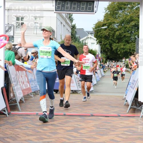 31.08.2025 - 21. Blankeneser Heldenlauf Strokosch-Dieckow http://msf.ph/oto/8665592 31.08.2025 11:18:07 Ziel 3092, 3345, 3124, 3594, 3510 meine-sportfotos.de