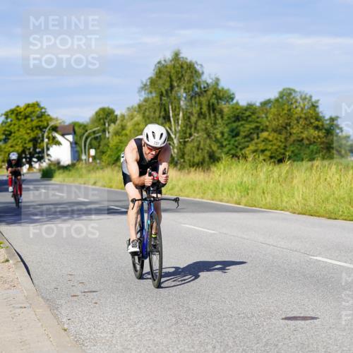 31.08.2025 - Elbe Triathlon Hamburg Michael Burmester http://msf.ph/oto/8665598 31.08.2025 09:31:02 Radfahren 245, 394, 489, 505, 737 meine-sportfotos.de