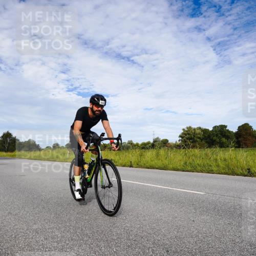 31.08.2025 - Elbe Triathlon Hamburg Michael Burmester http://msf.ph/oto/8665599 31.08.2025 10:14:48 Radfahren 615, 643, 679, 717 meine-sportfotos.de
