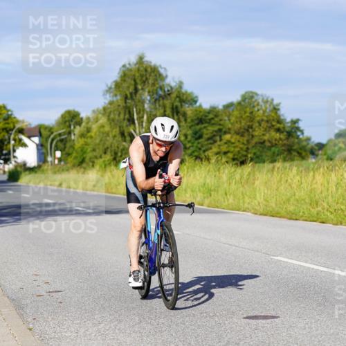 31.08.2025 - Elbe Triathlon Hamburg Michael Burmester http://msf.ph/oto/8665601 31.08.2025 09:31:02 Radfahren 245, 394, 489, 505, 737 meine-sportfotos.de
