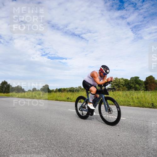 31.08.2025 - Elbe Triathlon Hamburg Michael Burmester http://msf.ph/oto/8665606 31.08.2025 10:14:54 Radfahren 615, 617, 717, 800 meine-sportfotos.de