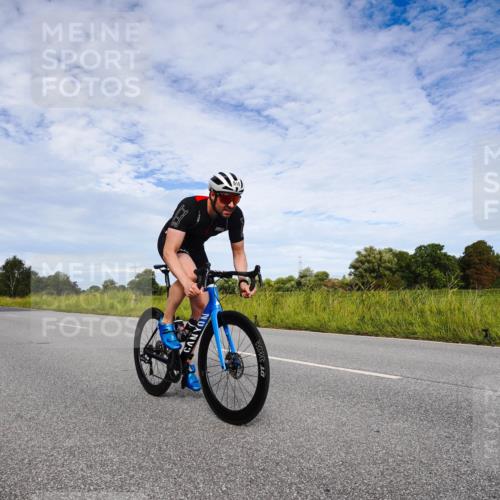 31.08.2025 - Elbe Triathlon Hamburg Michael Burmester http://msf.ph/oto/8665631 31.08.2025 10:15:24 Radfahren 610, 635 meine-sportfotos.de