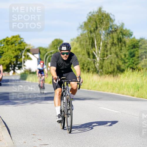 31.08.2025 - Elbe Triathlon Hamburg Michael Burmester http://msf.ph/oto/8665654 31.08.2025 09:31:30 Radfahren 450, 569, 570, 609, 720 meine-sportfotos.de