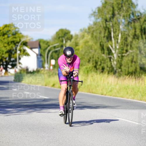 31.08.2025 - Elbe Triathlon Hamburg Michael Burmester http://msf.ph/oto/8665670 31.08.2025 09:31:35 Radfahren 244, 369, 570, 609, 666, 720 meine-sportfotos.de