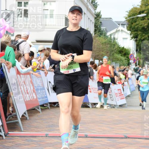 31.08.2025 - 21. Blankeneser Heldenlauf Strokosch-Dieckow http://msf.ph/oto/8665671 31.08.2025 11:18:00 Ziel 3345, 3646, 3300, 3594 meine-sportfotos.de