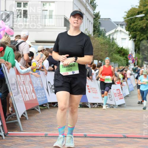 31.08.2025 - 21. Blankeneser Heldenlauf Strokosch-Dieckow http://msf.ph/oto/8665688 31.08.2025 11:18:00 Ziel 3345, 3646, 3300, 3594 meine-sportfotos.de