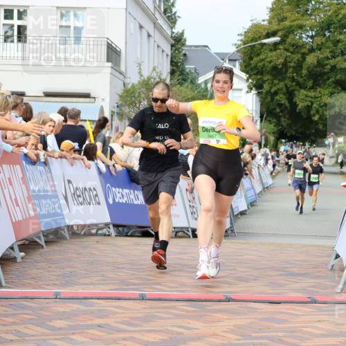 31.08.2025 - 21. Blankeneser Heldenlauf Strokosch-Dieckow http://msf.ph/oto/8665690 31.08.2025 10:59:40 Ziel 3551, 3467, 3683 meine-sportfotos.de