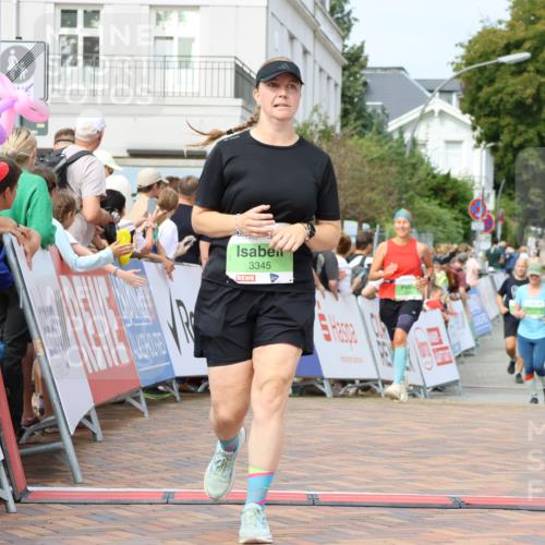 31.08.2025 - 21. Blankeneser Heldenlauf Strokosch-Dieckow http://msf.ph/oto/8665706 31.08.2025 11:18:00 Ziel 3345, 3646, 3300, 3594 meine-sportfotos.de