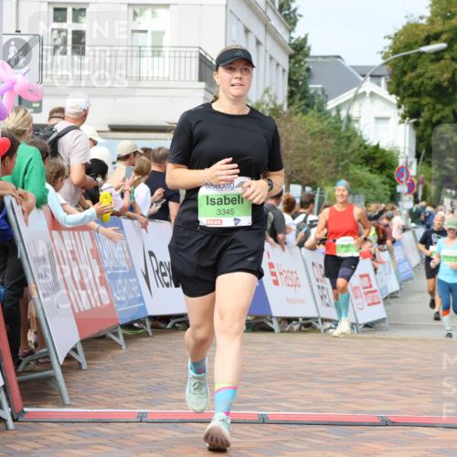 31.08.2025 - 21. Blankeneser Heldenlauf Strokosch-Dieckow http://msf.ph/oto/8665716 31.08.2025 11:18:00 Ziel 3345, 3646, 3300, 3594 meine-sportfotos.de