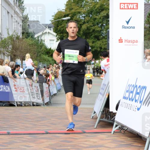31.08.2025 - 21. Blankeneser Heldenlauf Strokosch-Dieckow http://msf.ph/oto/8665736 31.08.2025 10:59:33 Ziel 3433, 3683 meine-sportfotos.de