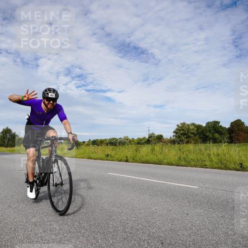 31.08.2025 - Elbe Triathlon Hamburg Michael Burmester http://msf.ph/oto/8665742 31.08.2025 10:18:06 Radfahren 461, 684, 750, 909 meine-sportfotos.de