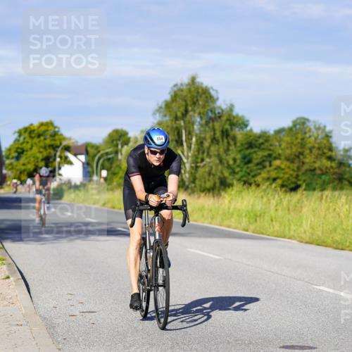31.08.2025 - Elbe Triathlon Hamburg Michael Burmester http://msf.ph/oto/8665745 31.08.2025 09:32:01 Radfahren 329, 633, 654, 740 meine-sportfotos.de