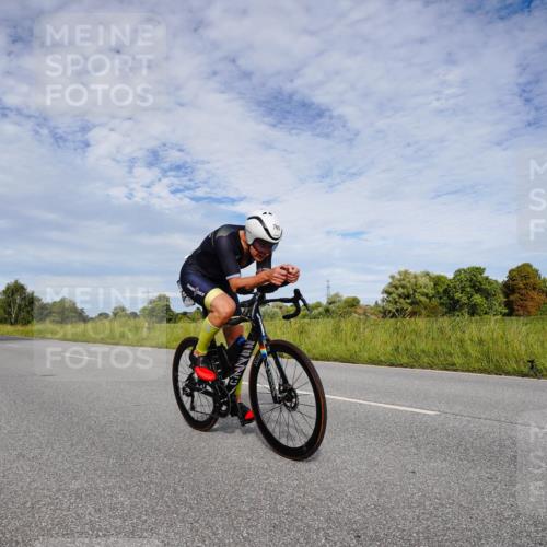 31.08.2025 - Elbe Triathlon Hamburg Michael Burmester http://msf.ph/oto/8665752 31.08.2025 10:18:27 Radfahren 918 meine-sportfotos.de
