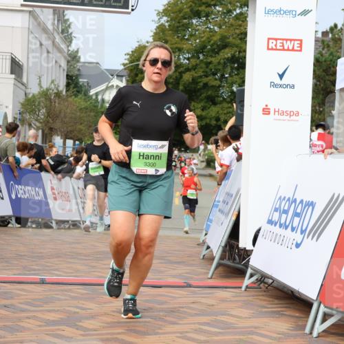 31.08.2025 - 21. Blankeneser Heldenlauf Strokosch-Dieckow http://msf.ph/oto/8665762 31.08.2025 11:17:57 Ziel 3345, 3646, 3300 meine-sportfotos.de