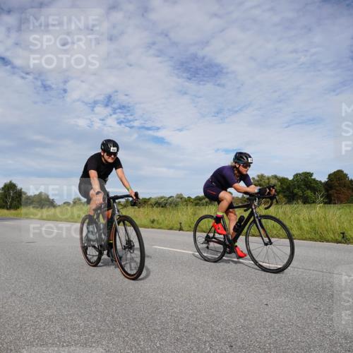 31.08.2025 - Elbe Triathlon Hamburg Michael Burmester http://msf.ph/oto/8665805 31.08.2025 10:19:44 Radfahren 466, 794 meine-sportfotos.de