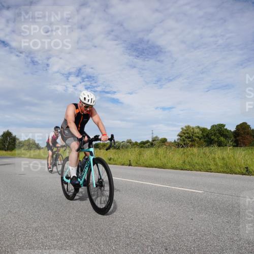 31.08.2025 - Elbe Triathlon Hamburg Michael Burmester http://msf.ph/oto/8665808 31.08.2025 10:19:55 Radfahren 609, 742, 795, 807, 903, 921 meine-sportfotos.de
