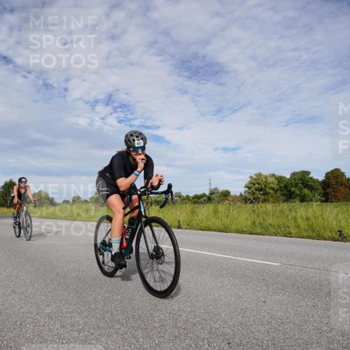 31.08.2025 - Elbe Triathlon Hamburg Michael Burmester http://msf.ph/oto/8665818 31.08.2025 10:19:58 Radfahren 609, 742, 795, 807, 816, 903, 921 meine-sportfotos.de