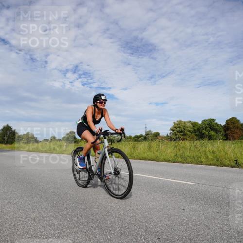 31.08.2025 - Elbe Triathlon Hamburg Michael Burmester http://msf.ph/oto/8665819 31.08.2025 10:19:59 Radfahren 742, 795, 807, 816, 921 meine-sportfotos.de
