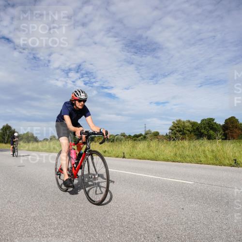 31.08.2025 - Elbe Triathlon Hamburg Michael Burmester http://msf.ph/oto/8665842 31.08.2025 10:20:37 Radfahren 508, 920, 1090 meine-sportfotos.de