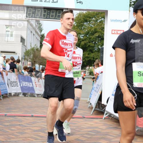 31.08.2025 - 21. Blankeneser Heldenlauf Strokosch-Dieckow http://msf.ph/oto/8665844 31.08.2025 11:17:47 Ziel 3241, 3279, 3508, 3507 meine-sportfotos.de