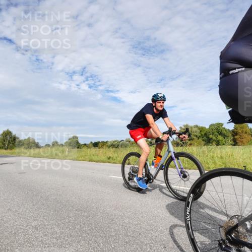 31.08.2025 - Elbe Triathlon Hamburg Michael Burmester http://msf.ph/oto/8665862 31.08.2025 10:20:53 Radfahren 419, 564, 880, 931, 947, 1012 meine-sportfotos.de