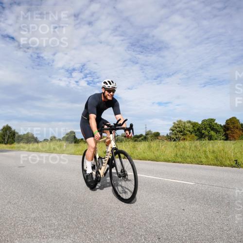 31.08.2025 - Elbe Triathlon Hamburg Michael Burmester http://msf.ph/oto/8665880 31.08.2025 10:21:20 Radfahren 687, 744, 790, 822, 1034, 1036 meine-sportfotos.de