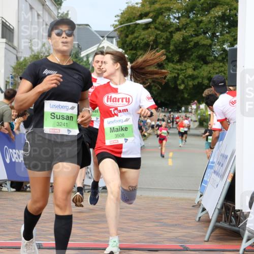 31.08.2025 - 21. Blankeneser Heldenlauf Strokosch-Dieckow http://msf.ph/oto/8665892 31.08.2025 11:17:45 Ziel 3241, 3279, 3508, 3507 meine-sportfotos.de