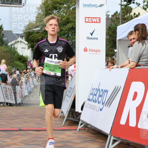 31.08.2025 - 21. Blankeneser Heldenlauf Strokosch-Dieckow http://msf.ph/oto/8665894 31.08.2025 10:59:07 Ziel 3295, 3426, 3022 meine-sportfotos.de