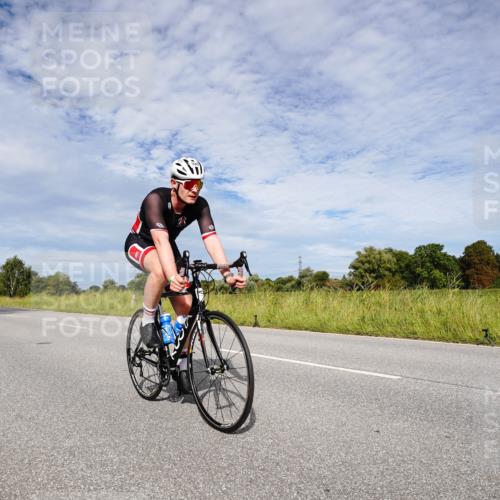 31.08.2025 - Elbe Triathlon Hamburg Michael Burmester http://msf.ph/oto/8665898 31.08.2025 10:21:37 Radfahren 736, 766, 788, 907, 933, 957, 960, 986 meine-sportfotos.de