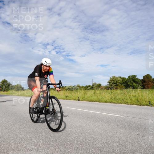 31.08.2025 - Elbe Triathlon Hamburg Michael Burmester http://msf.ph/oto/8665903 31.08.2025 10:21:41 Radfahren 736, 764, 766, 788, 895, 900, 907, 933 meine-sportfotos.de