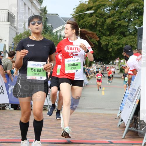 31.08.2025 - 21. Blankeneser Heldenlauf Strokosch-Dieckow http://msf.ph/oto/8665910 31.08.2025 11:17:44 Ziel 3241, 3279, 3508, 3507 meine-sportfotos.de
