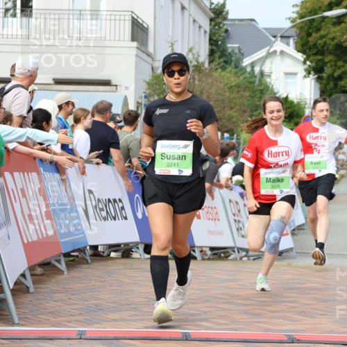 31.08.2025 - 21. Blankeneser Heldenlauf Strokosch-Dieckow http://msf.ph/oto/8665933 31.08.2025 11:17:43 Ziel 3241, 3279, 3508, 3507 meine-sportfotos.de