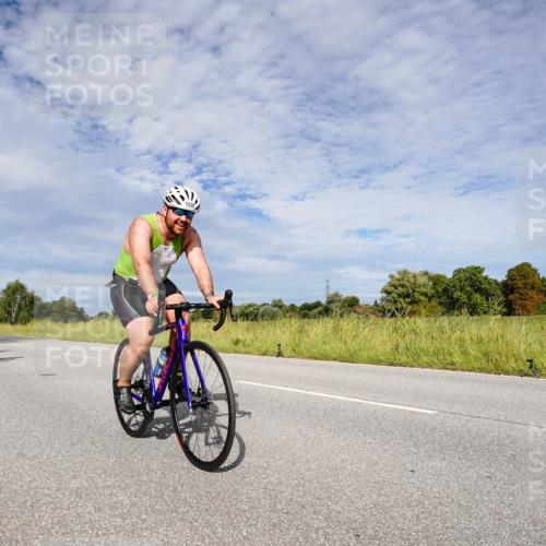 31.08.2025 - Elbe Triathlon Hamburg Michael Burmester http://msf.ph/oto/8665939 31.08.2025 10:22:00 Radfahren 769, 796, 810, 814, 842, 844, 1030, 1042, 1101 meine-sportfotos.de