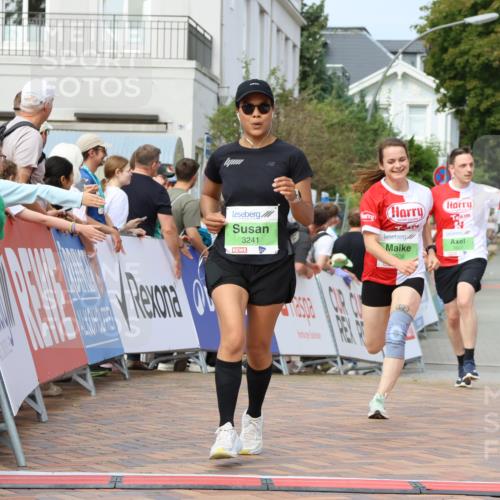31.08.2025 - 21. Blankeneser Heldenlauf Strokosch-Dieckow http://msf.ph/oto/8665940 31.08.2025 11:17:43 Ziel 3241, 3279, 3508, 3507 meine-sportfotos.de