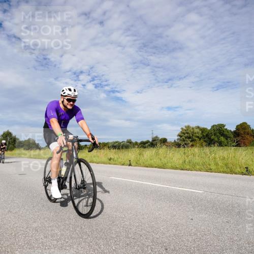 31.08.2025 - Elbe Triathlon Hamburg Michael Burmester http://msf.ph/oto/8665953 31.08.2025 10:22:08 Radfahren 413, 783, 1042, 1081 meine-sportfotos.de