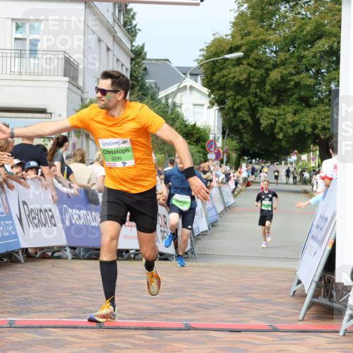 31.08.2025 - 21. Blankeneser Heldenlauf Strokosch-Dieckow http://msf.ph/oto/8665986 31.08.2025 10:59:00 Ziel 3295, 3426 meine-sportfotos.de