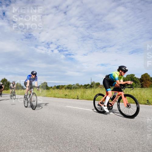 31.08.2025 - Elbe Triathlon Hamburg Michael Burmester http://msf.ph/oto/8666012 31.08.2025 10:22:58 Radfahren 698, 747, 762, 792, 805, 871, 942, 963, 971, 978, 1063, 1067, 1106 meine-sportfotos.de