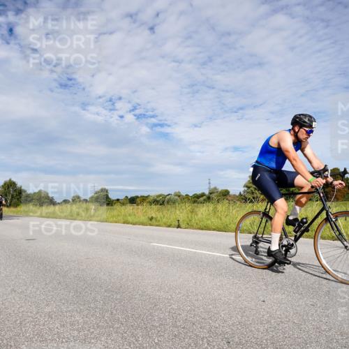 31.08.2025 - Elbe Triathlon Hamburg Michael Burmester http://msf.ph/oto/8666037 31.08.2025 10:23:09 Radfahren 965, 981, 989, 995, 996, 1049, 1077 meine-sportfotos.de