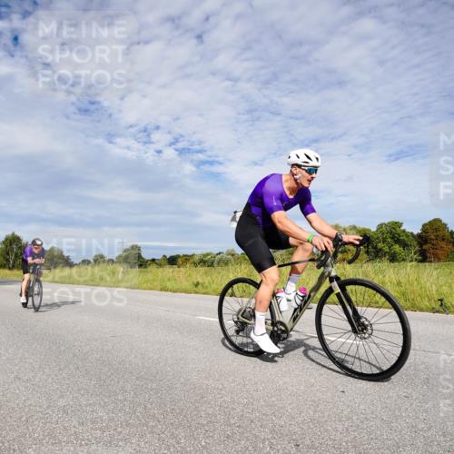 31.08.2025 - Elbe Triathlon Hamburg Michael Burmester http://msf.ph/oto/8666044 31.08.2025 10:23:17 Radfahren 922, 965, 989, 1016, 1056, 1086, 1107 meine-sportfotos.de