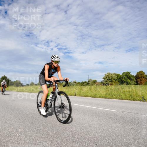 31.08.2025 - Elbe Triathlon Hamburg Michael Burmester http://msf.ph/oto/8666059 31.08.2025 10:23:29 Radfahren 399, 812, 1037, 1088, 1093 meine-sportfotos.de