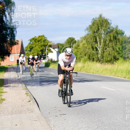 31.08.2025 - Elbe Triathlon Hamburg Michael Burmester http://msf.ph/oto/8666083 31.08.2025 09:34:00 Radfahren 367, 480, 515, 516, 545, 682, 696 meine-sportfotos.de