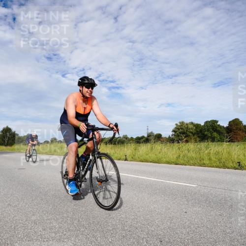 31.08.2025 - Elbe Triathlon Hamburg Michael Burmester http://msf.ph/oto/8666100 31.08.2025 10:24:08 Radfahren 761, 962, 997, 1076, 1158 meine-sportfotos.de