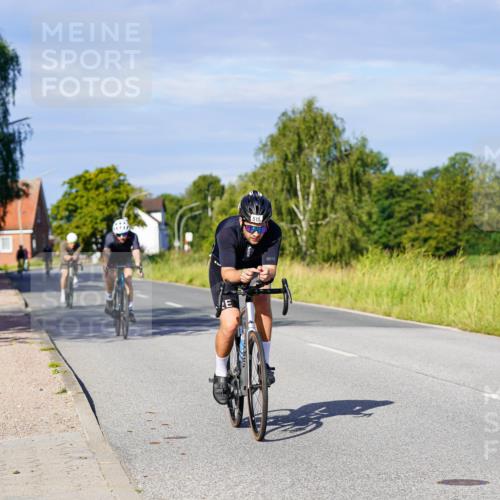 31.08.2025 - Elbe Triathlon Hamburg Michael Burmester http://msf.ph/oto/8666104 31.08.2025 09:34:06 Radfahren 319, 367, 416, 480, 515, 516, 545, 696 meine-sportfotos.de